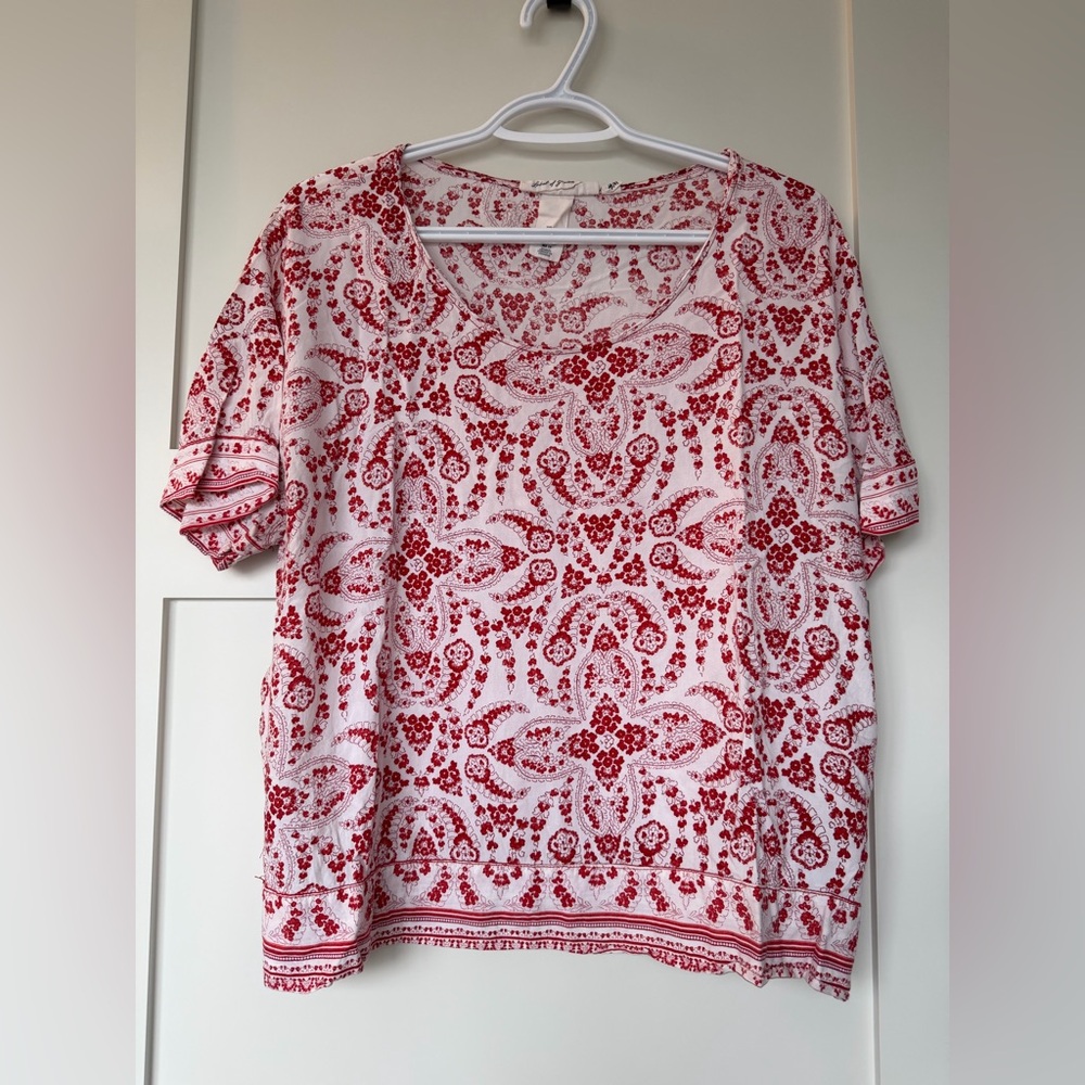 Red and White Patterned Women's Top